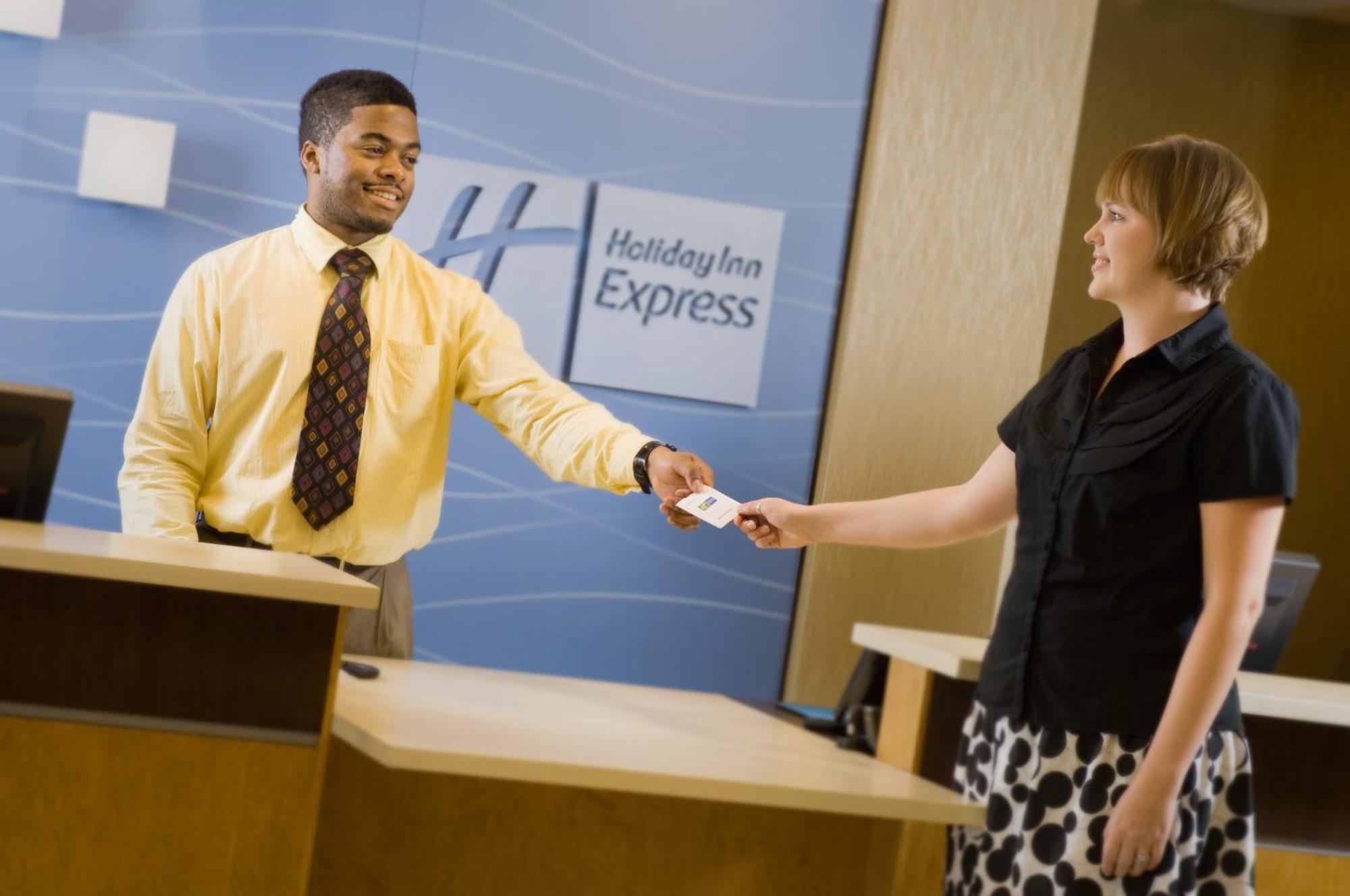 Holiday Inn Express & Suites Alexandria - Fort Belvoir By Ihg Exteriér fotografie